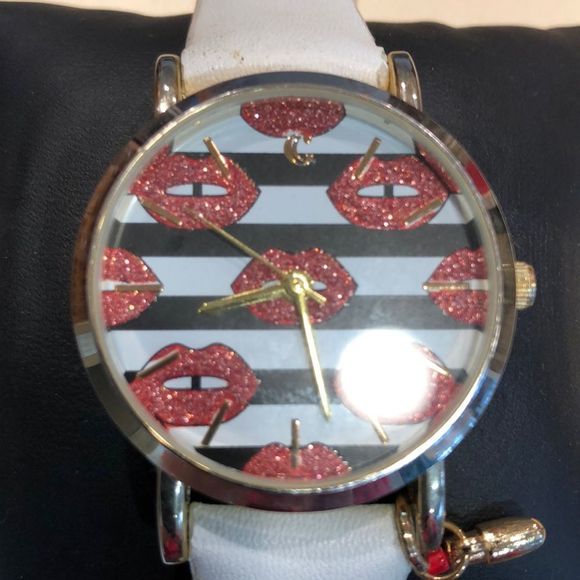 C lip Watch white strap n charm lipstick 💄 - Picture 7 of 8